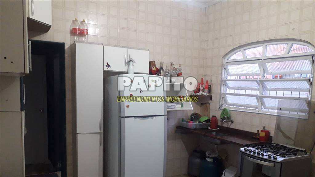 Casa em Praia Grande, no bairro Maracanã