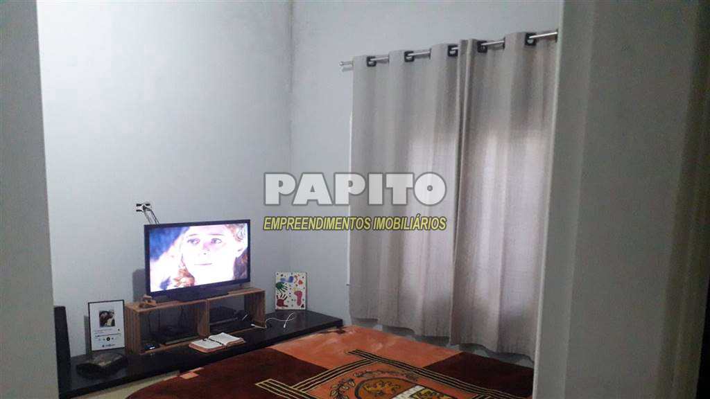 Casa em Praia Grande, no bairro Maracanã