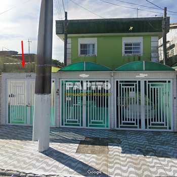 Casa em Praia Grande, bairro Nova Mirim