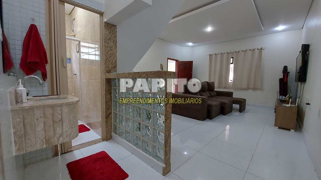 Casa em Praia Grande, no bairro Nova Mirim