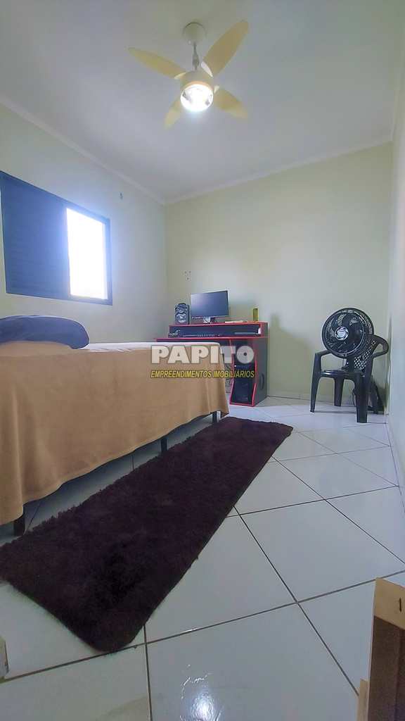 Casa em Praia Grande, no bairro Nova Mirim