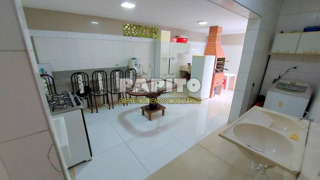 Casa em Praia Grande, no bairro Nova Mirim