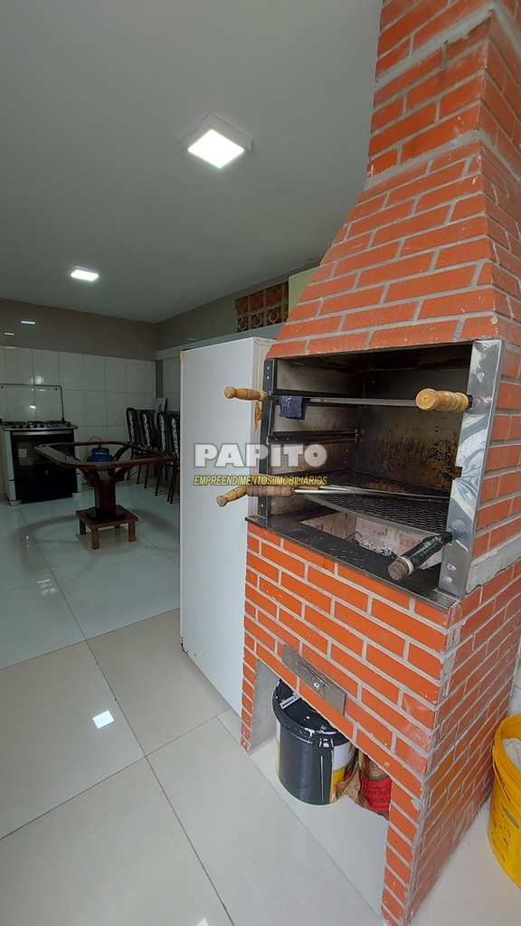 Casa em Praia Grande, no bairro Nova Mirim