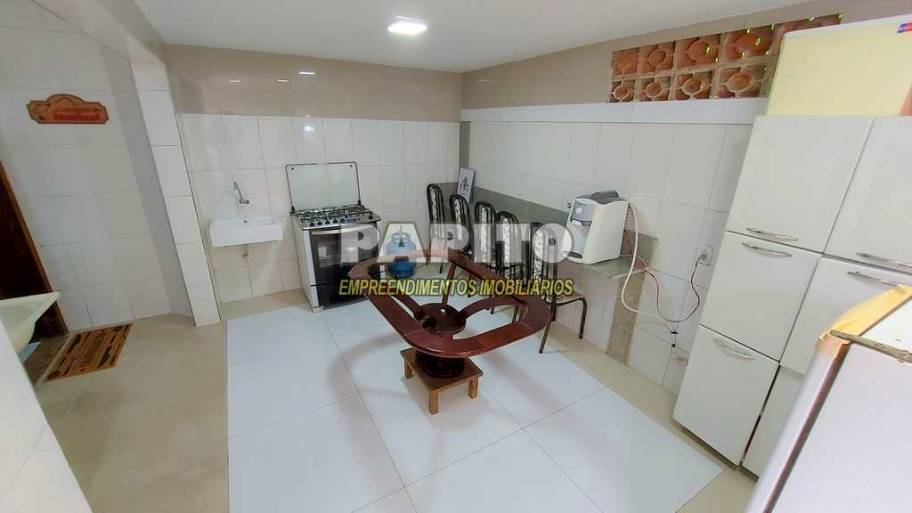 Casa em Praia Grande, no bairro Nova Mirim
