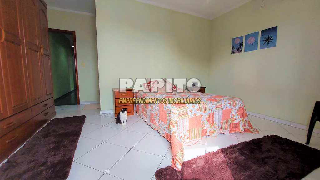 Casa em Praia Grande, no bairro Nova Mirim