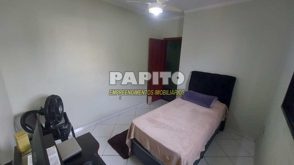 Casa em Praia Grande, no bairro Nova Mirim