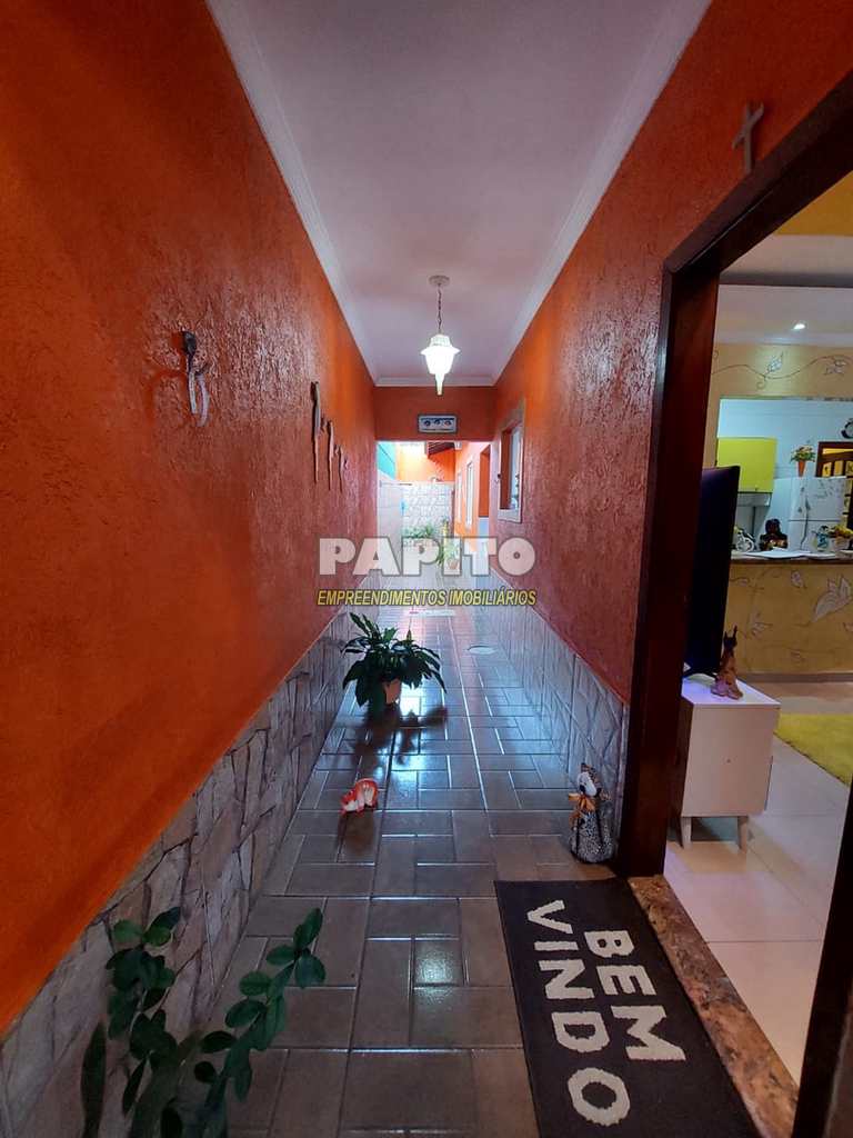 Casa em Praia Grande, no bairro Caiçara