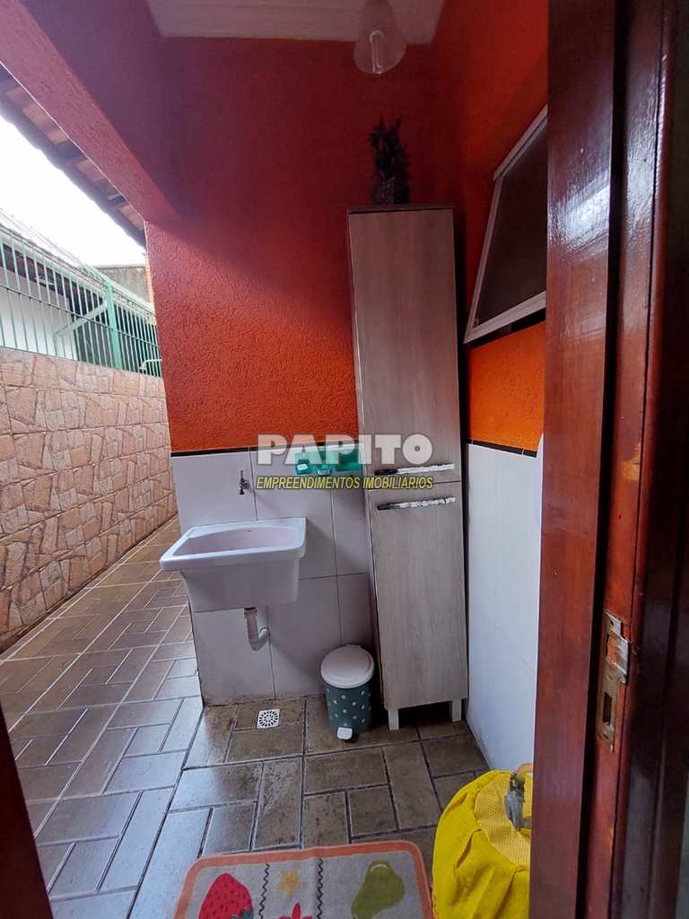 Casa em Praia Grande, no bairro Caiçara