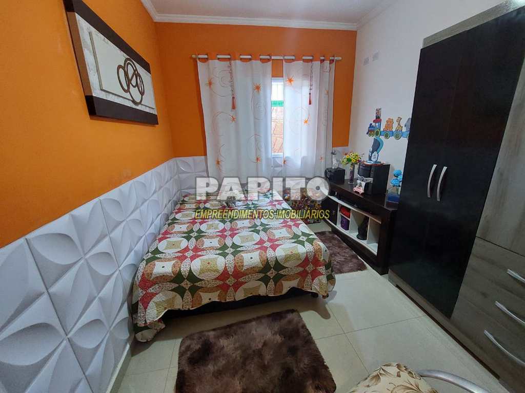 Casa em Praia Grande, no bairro Caiçara