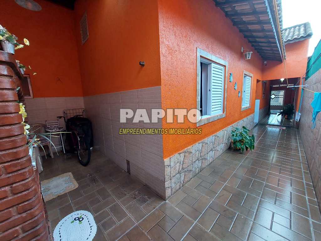 Casa em Praia Grande, no bairro Caiçara