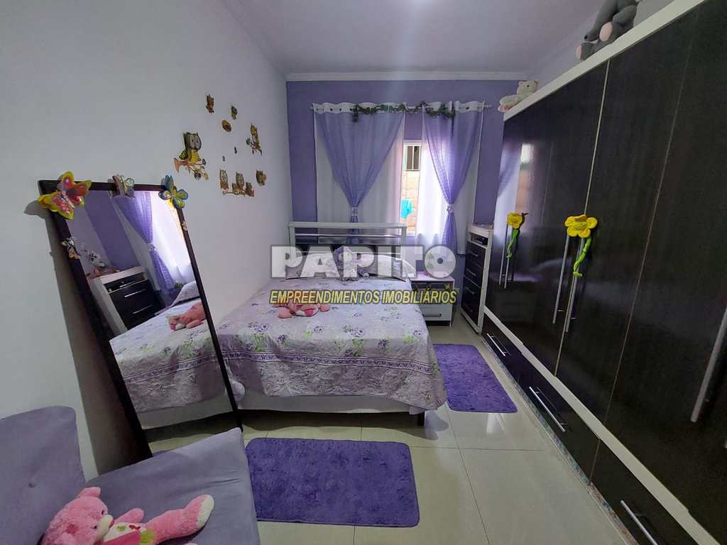 Casa em Praia Grande, no bairro Caiçara
