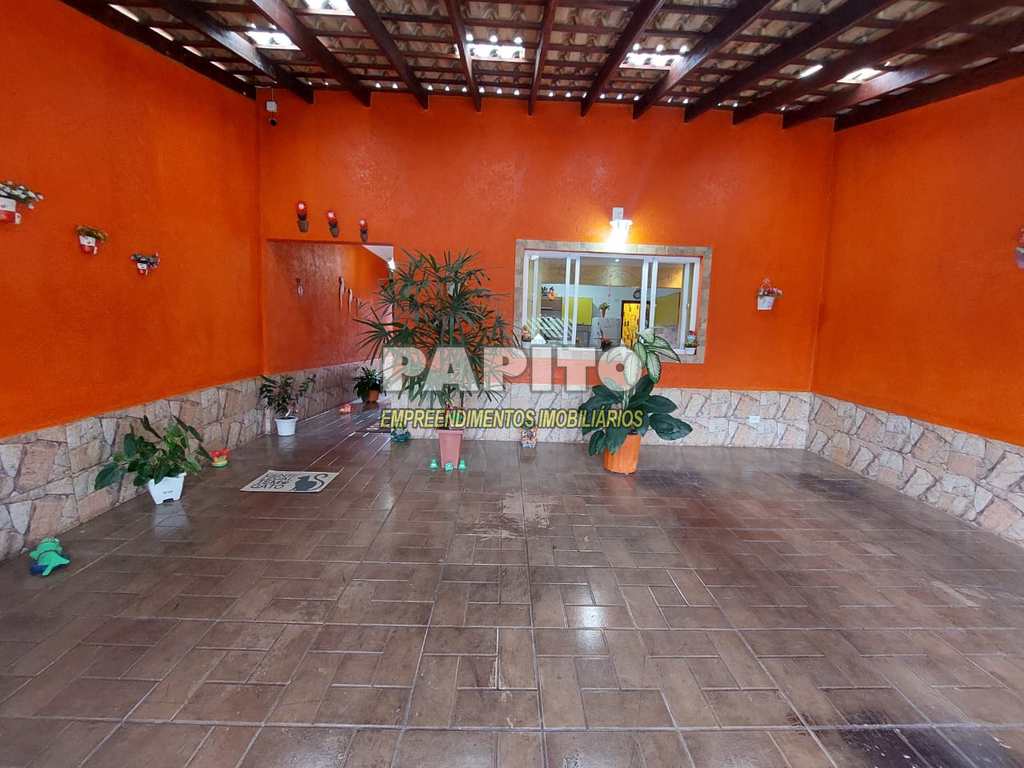 Casa em Praia Grande, no bairro Caiçara