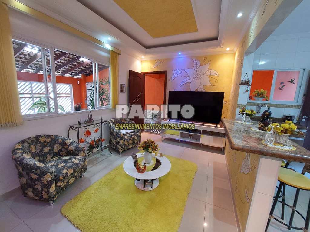 Casa em Praia Grande, no bairro Caiçara