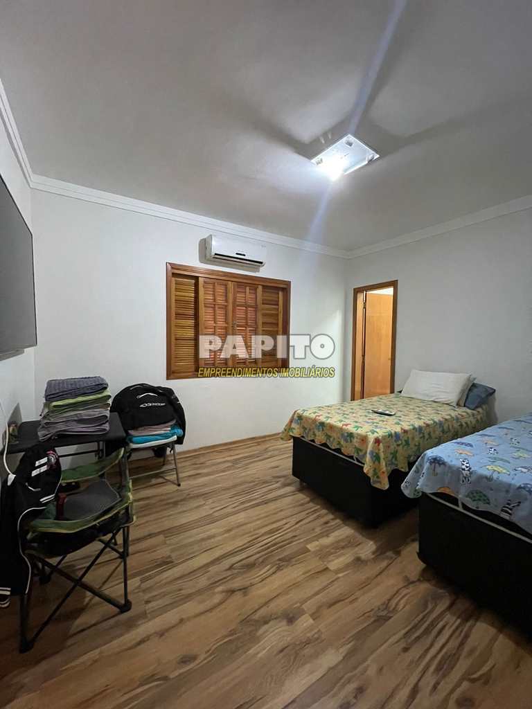 Casa em Praia Grande, no bairro Canto do Forte