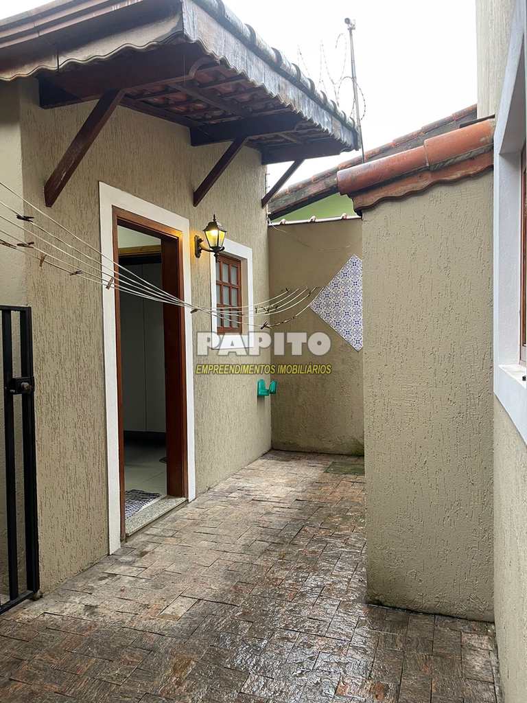 Casa em Praia Grande, no bairro Canto do Forte