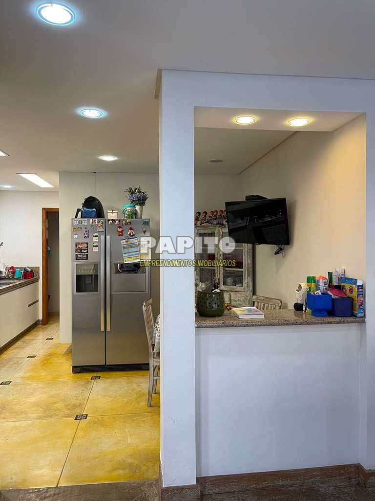 Casa em Praia Grande, no bairro Canto do Forte
