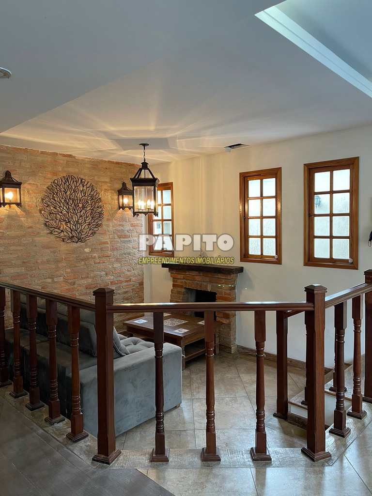Casa em Praia Grande, no bairro Canto do Forte