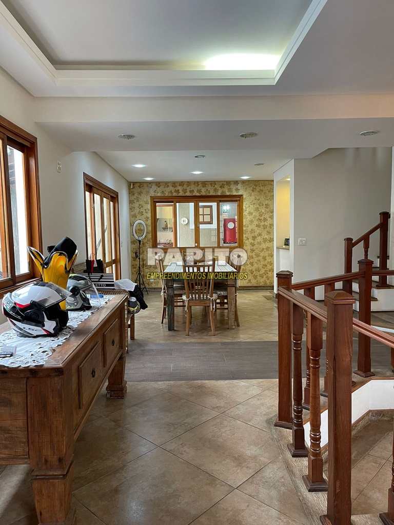 Casa em Praia Grande, no bairro Canto do Forte