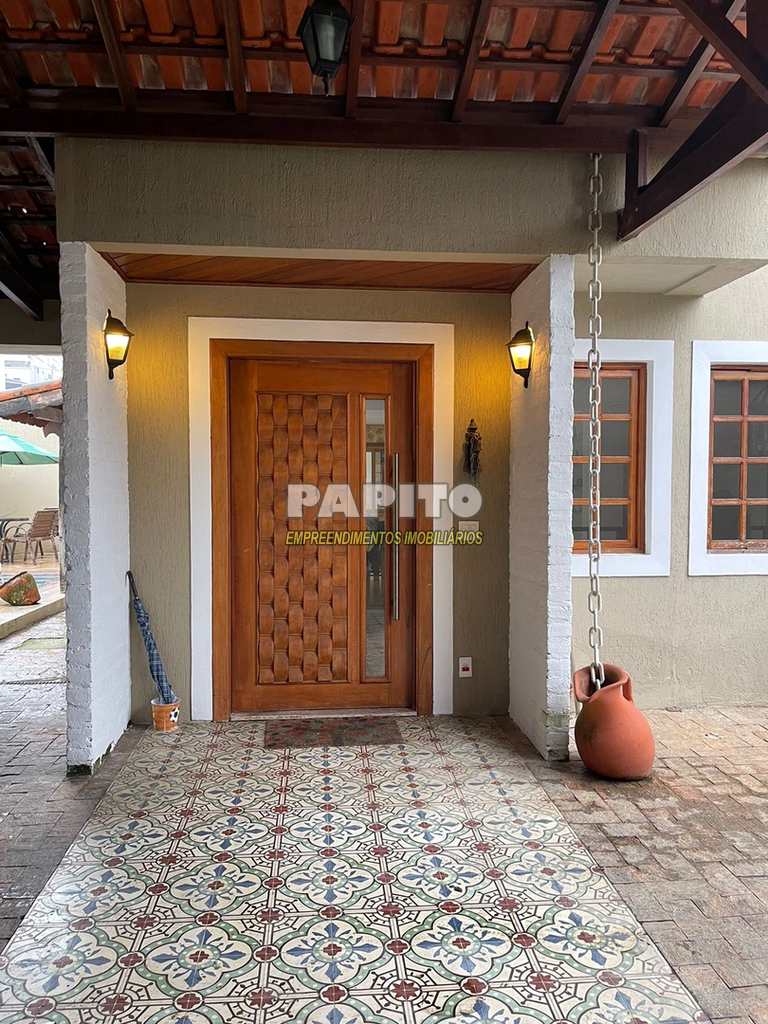 Casa em Praia Grande, no bairro Canto do Forte