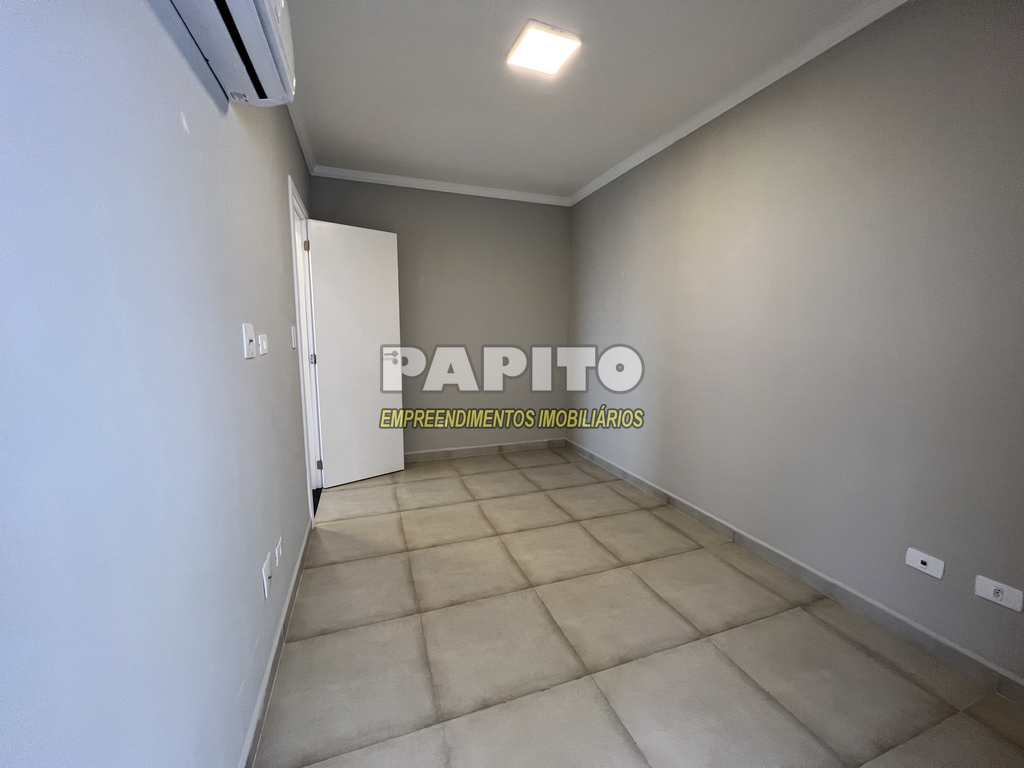 Apartamento em Praia Grande, no bairro Canto do Forte