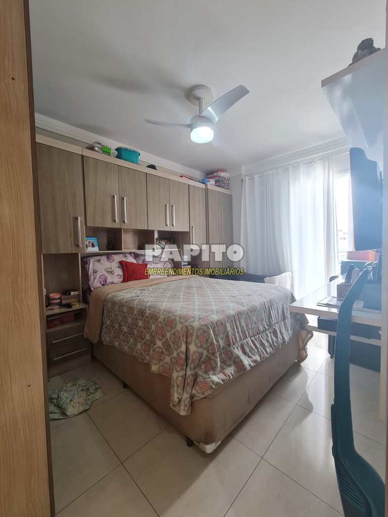 Apartamento em Praia Grande, no bairro Caiçara