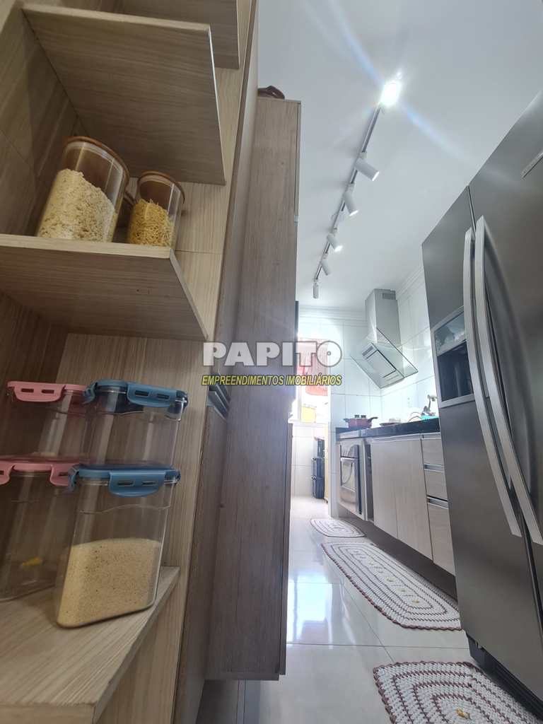 Apartamento em Praia Grande, no bairro Caiçara