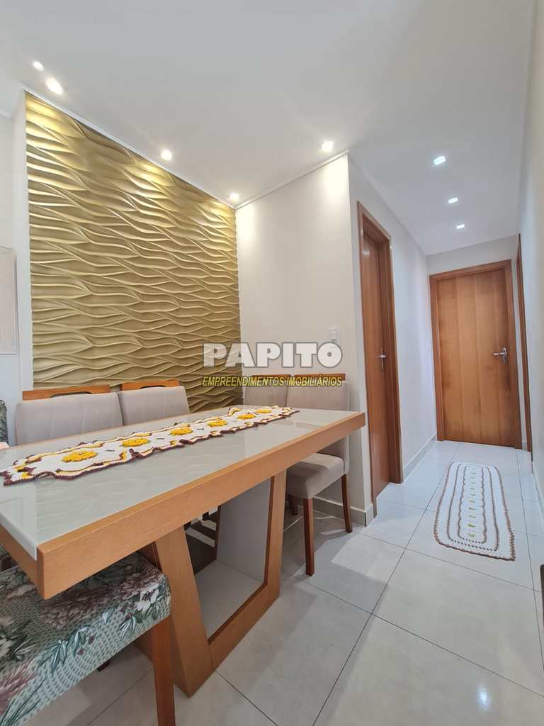 Apartamento em Praia Grande, no bairro Caiçara