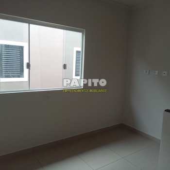 Casa de Condomínio em Praia Grande, bairro Mirim