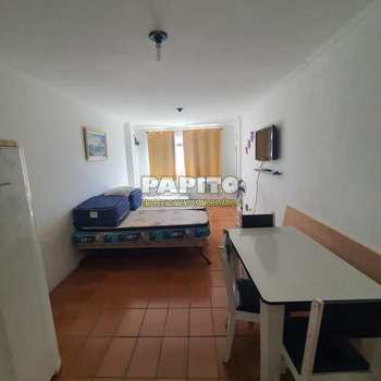 Kitnet em Praia Grande, bairro Tupi