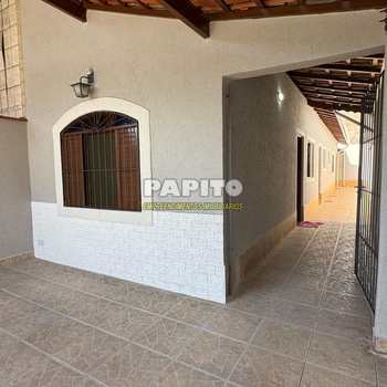 Casa em Praia Grande, bairro Maracanã