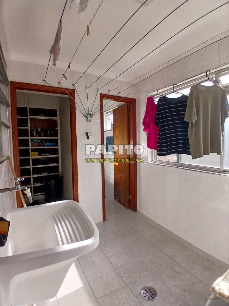 Apartamento em Praia Grande, no bairro Tupi