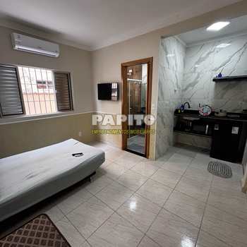 Kitnet em Praia Grande, bairro Ocian