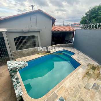 Casa em Praia Grande, bairro Caiçara