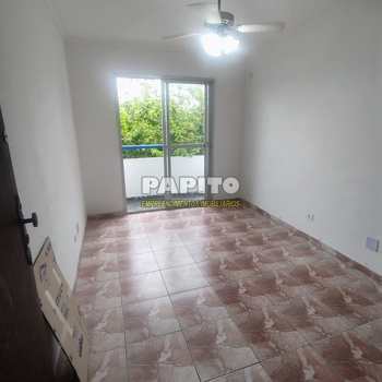 Apartamento em Praia Grande, bairro Antártica