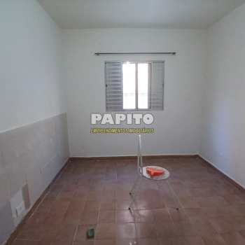 Kitnet em Praia Grande, bairro Ocian