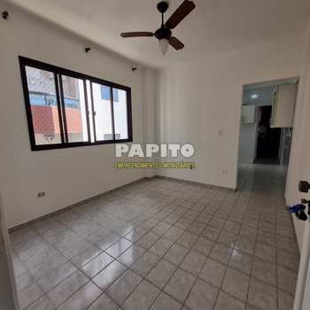 Apartamento em Praia Grande, bairro Guilhermina