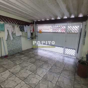 Casa em Praia Grande, bairro Mirim