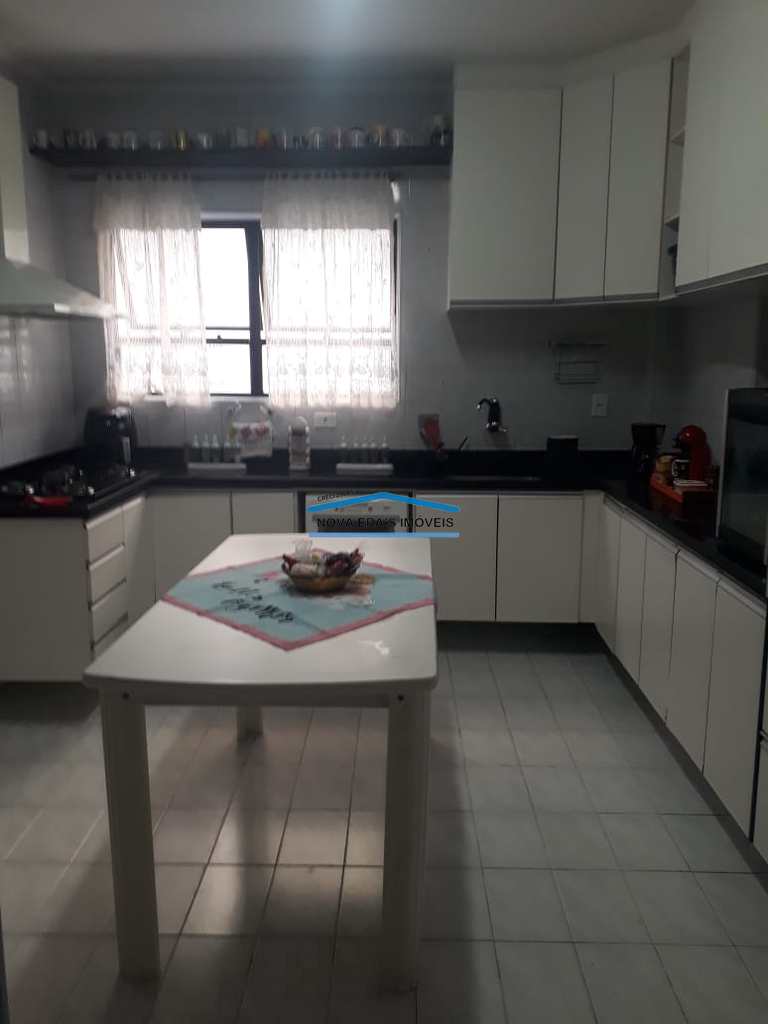 Apartamento em São Vicente, no bairro Centro