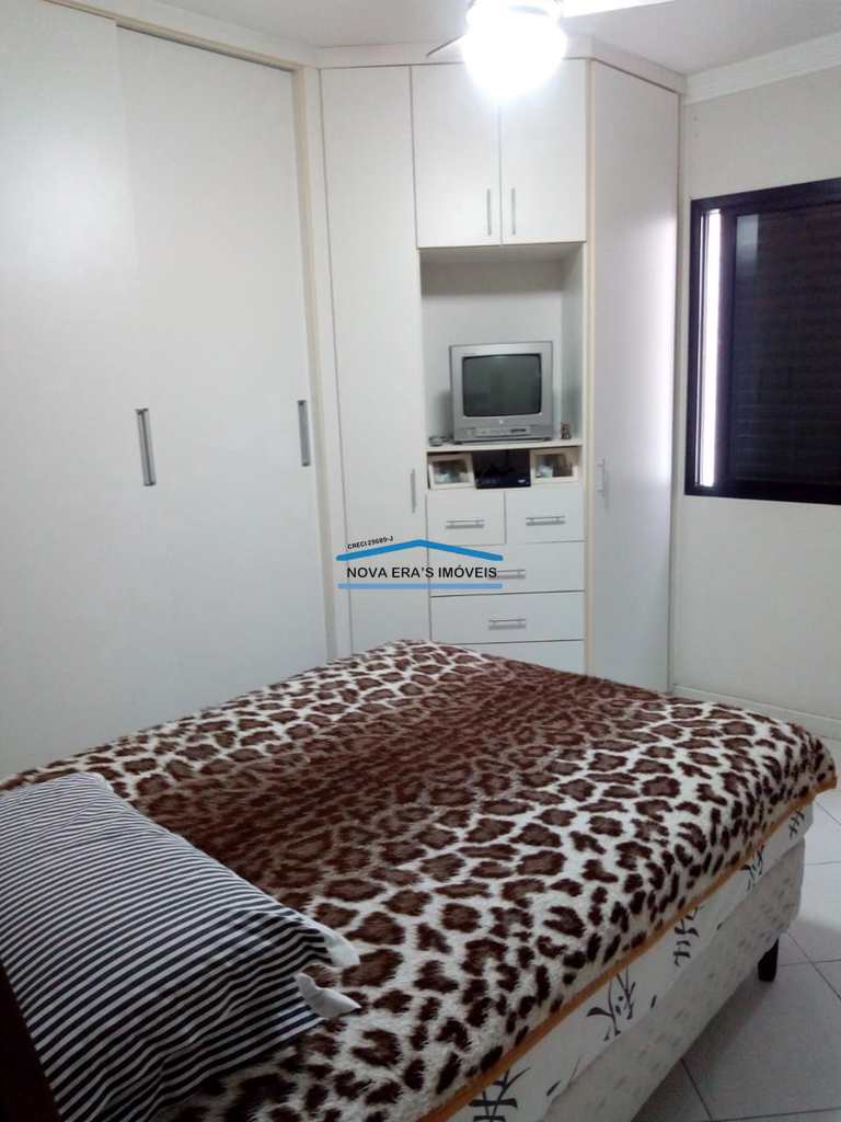 Apartamento em São Vicente, no bairro Itararé