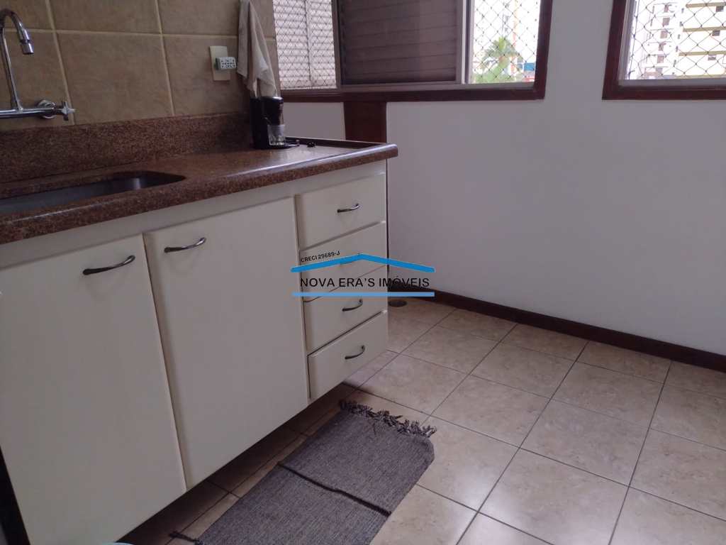 Apartamento em São Vicente, no bairro Itararé