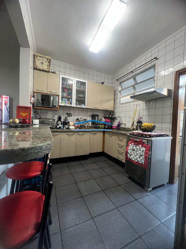 Apartamento em São Vicente, no bairro Vila São Jorge