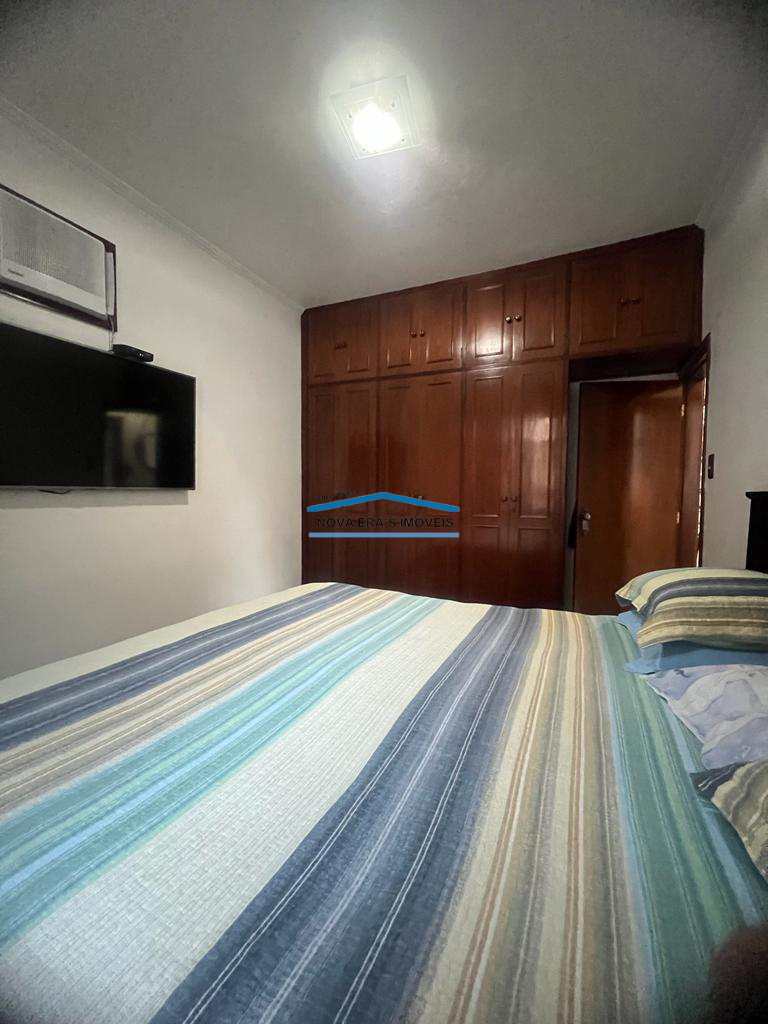 Apartamento em São Vicente, no bairro Vila São Jorge