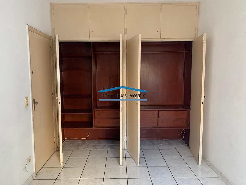 Apartamento em São Vicente, no bairro Itararé