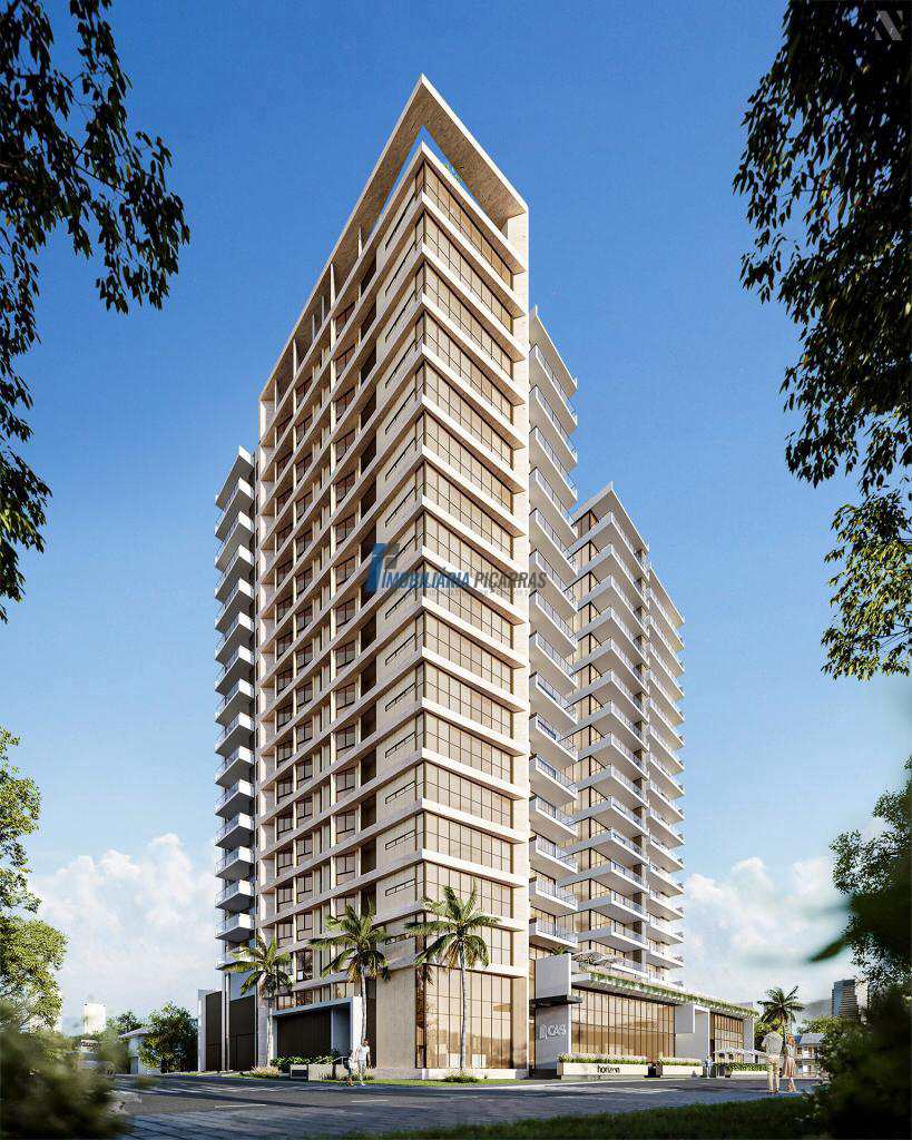 Apartamento em Balneário Piçarras, bairro Centro