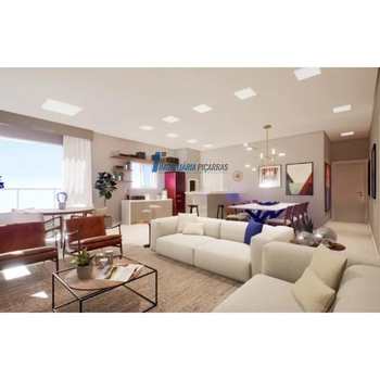 Apartamento em Balneário Piçarras, bairro Centro