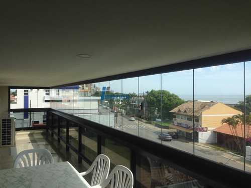 Apartamento, código 35 em Balneário Piçarras, bairro Centro