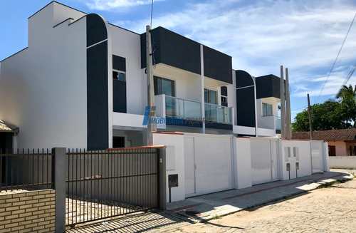 Sobrado de Condomínio, código 56 em Balneário Piçarras, bairro Centro