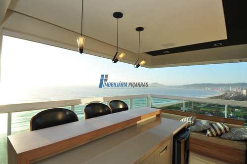 Apartamento, código 93 em Balneário Piçarras, bairro Itacolomi