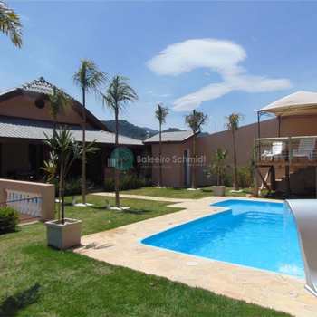 Casa em Santo Antônio do Pinhal, bairro Centro