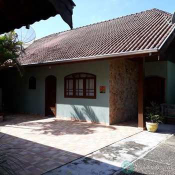 Casa em Santo Antônio do Pinhal, bairro 7 Km do Centro